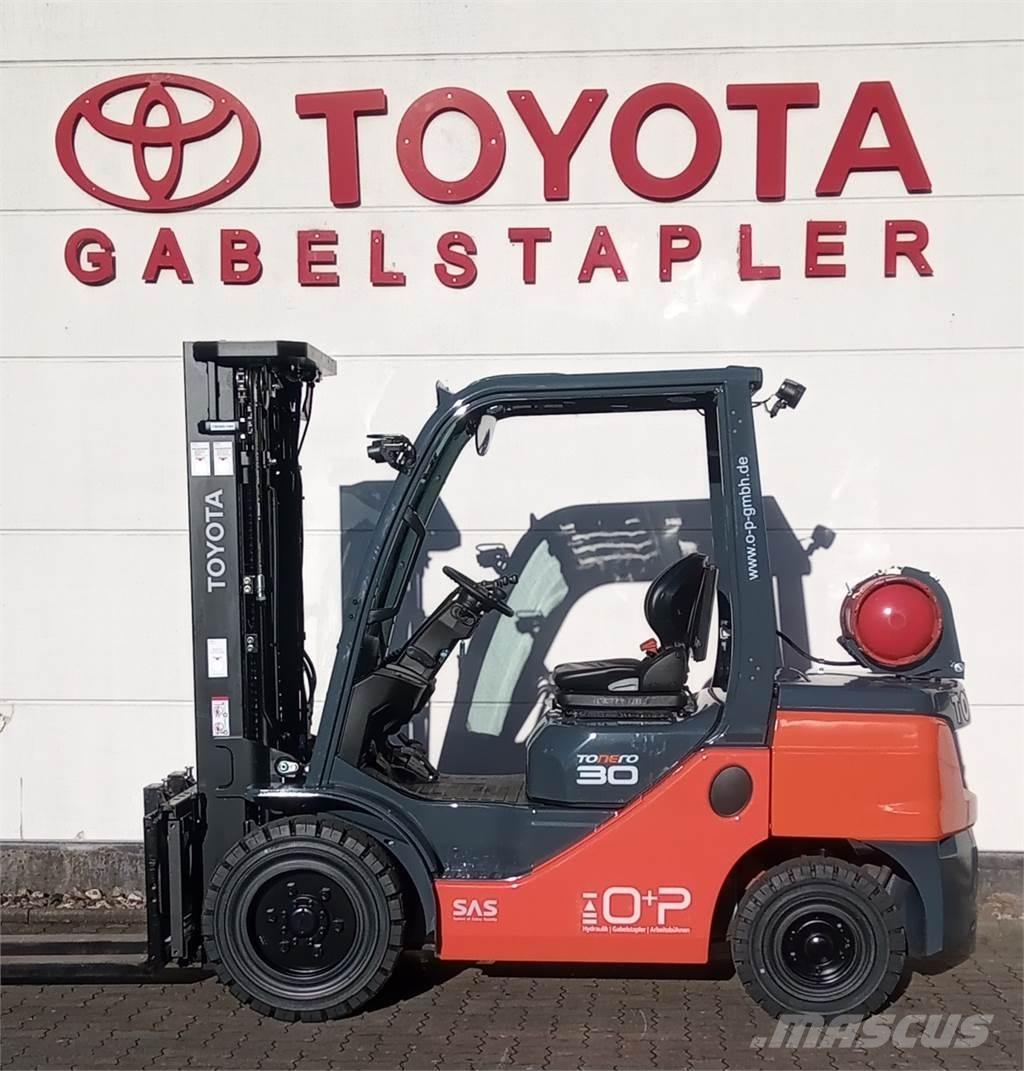 Toyota 02-8FGF30 Gázüzemű targoncák