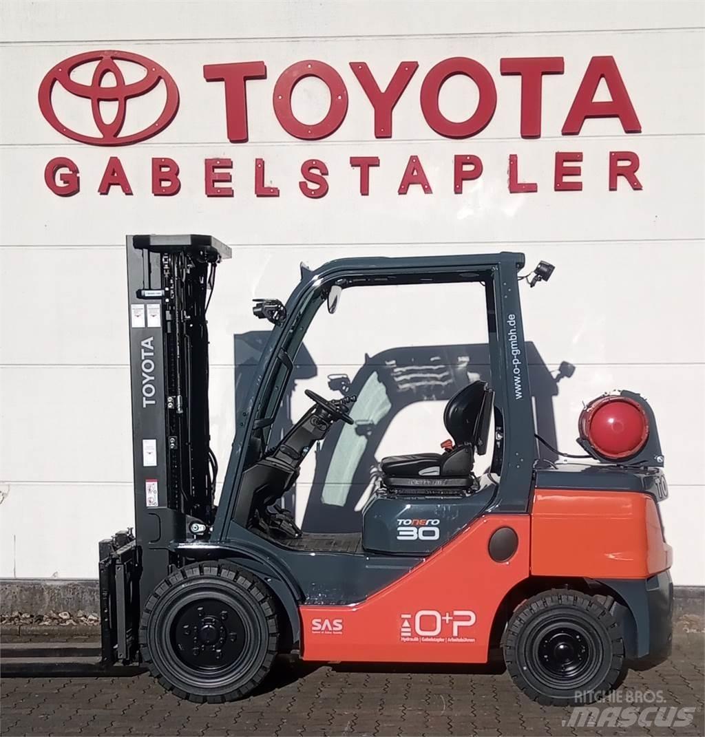 Toyota 02-8FGF30 Gázüzemű targoncák