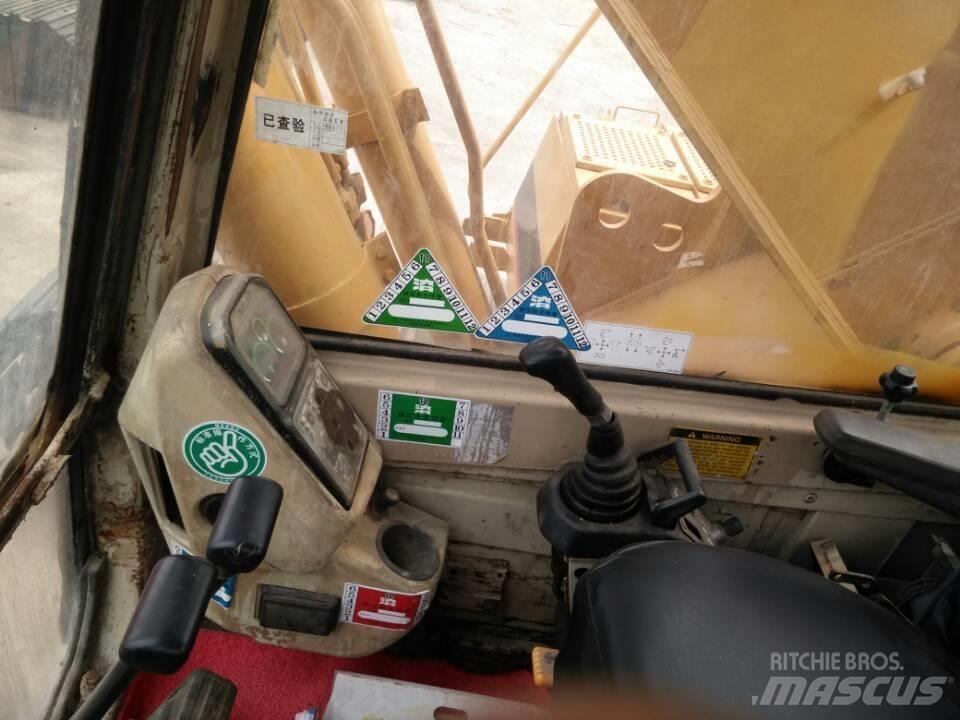 CAT 330 B Lánctalpas kotrók