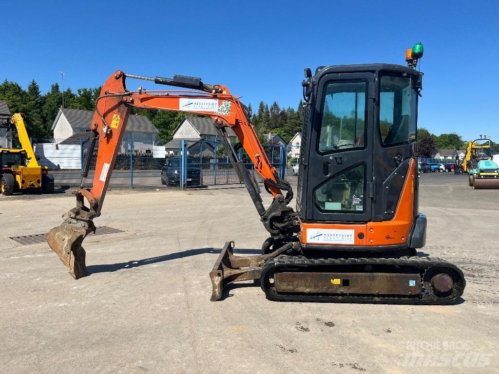 Hitachi ZX33U-6 Mini kotrók < 7t