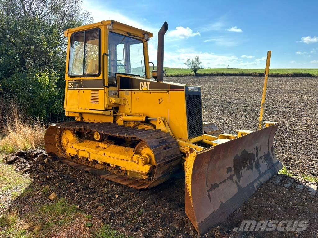 CAT D 5 C lánctalpas dózerek