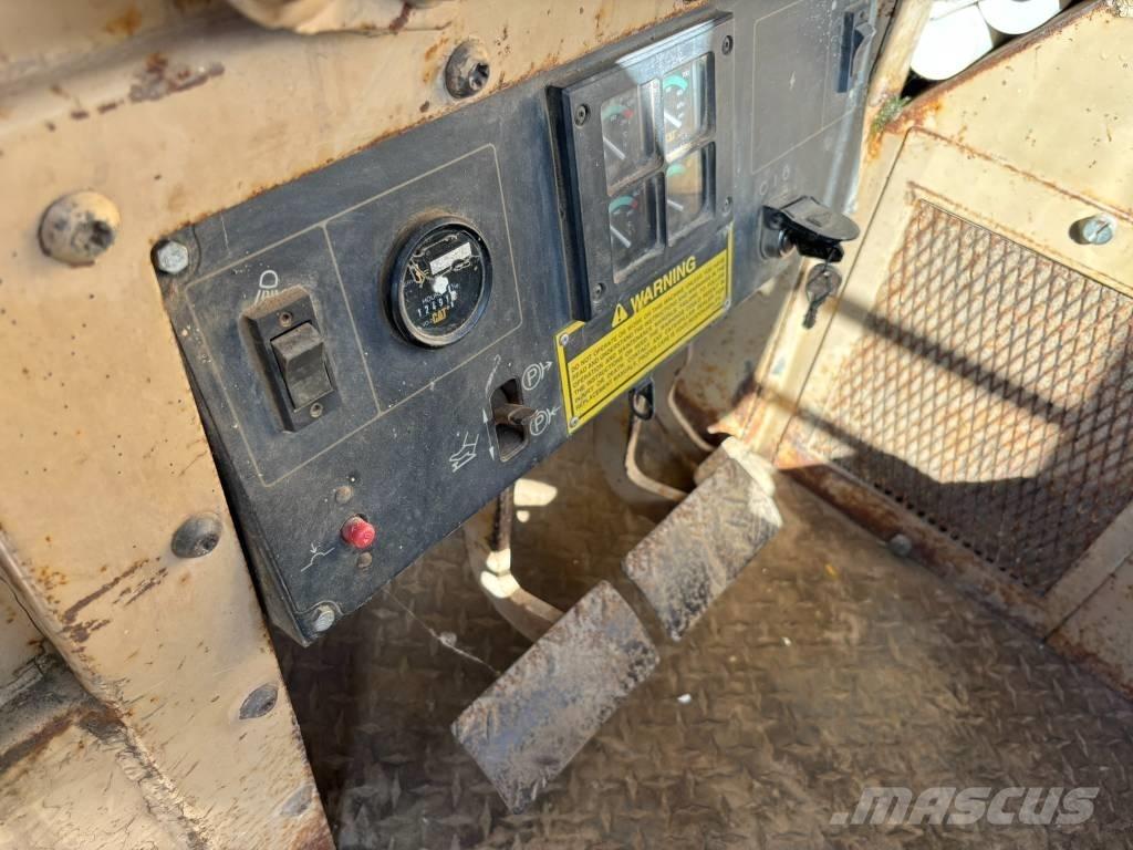 CAT D 5 C lánctalpas dózerek