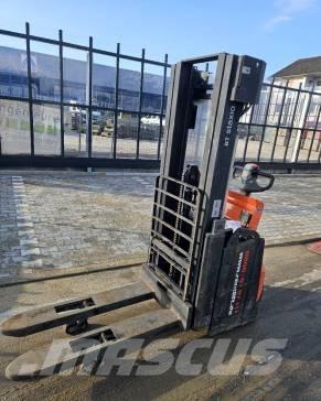 Toyota BT SWE 160 L Kézi raklapemelők