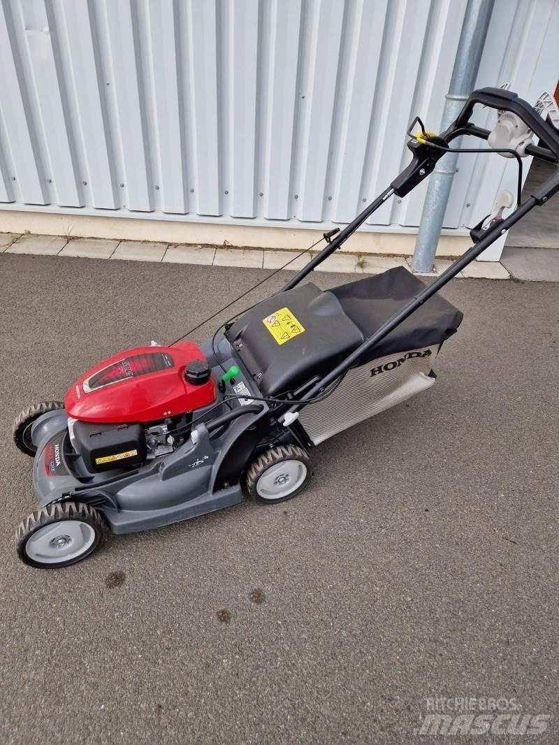 Honda HRX 476 VY Ráülős fűnyírók