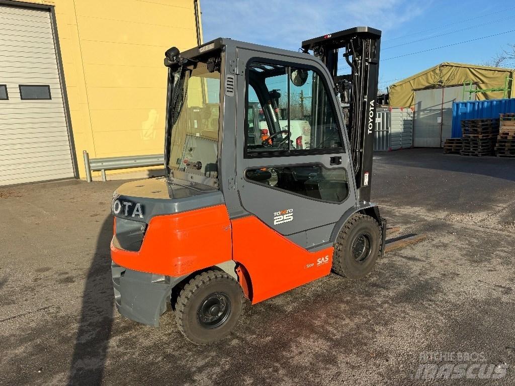 Toyota 52-8FDF25 Dízel targoncák