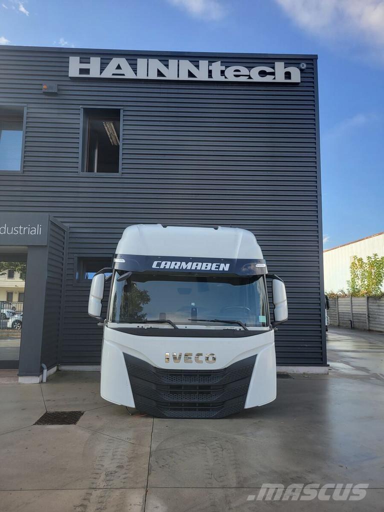 Iveco S-WAY EURO 6 Vezetőfülke és belső tartozékok