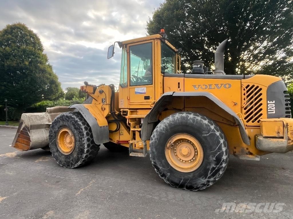 Volvo L120e Gumikerekes homlokrakodók