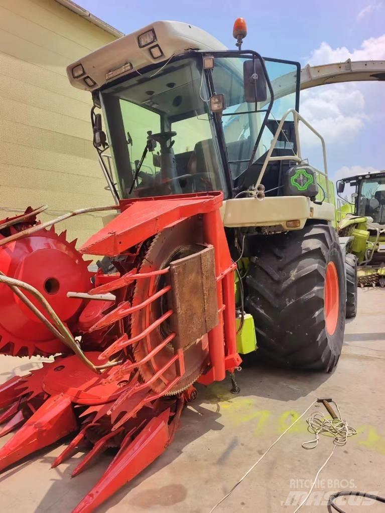 CLAAS Jaguar 870 Önjáró szecskázók