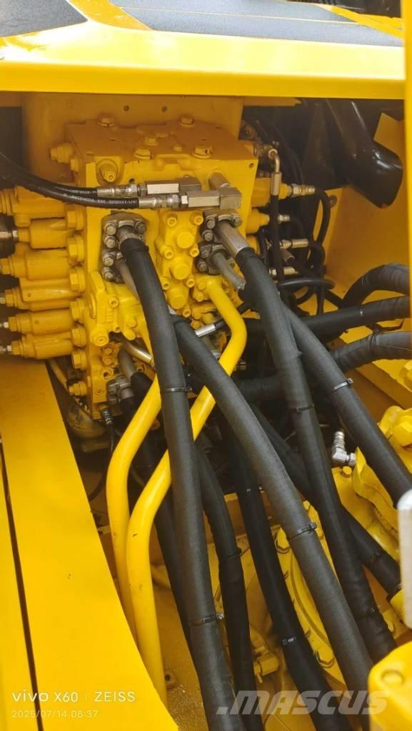 Komatsu PC 220-7 Lánctalpas kotrók