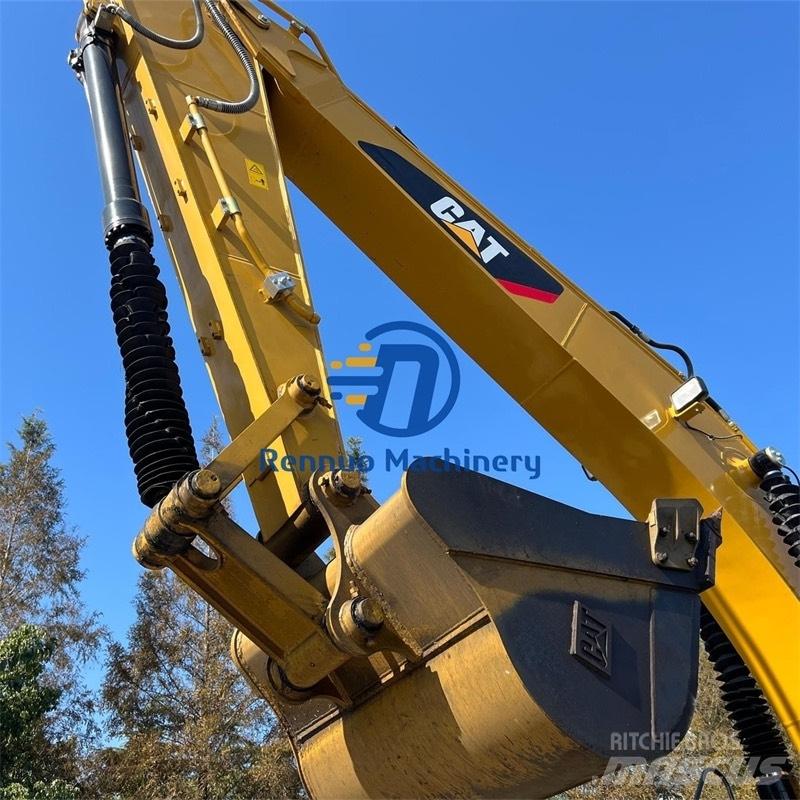CAT 323D2 Lánctalpas kotrók