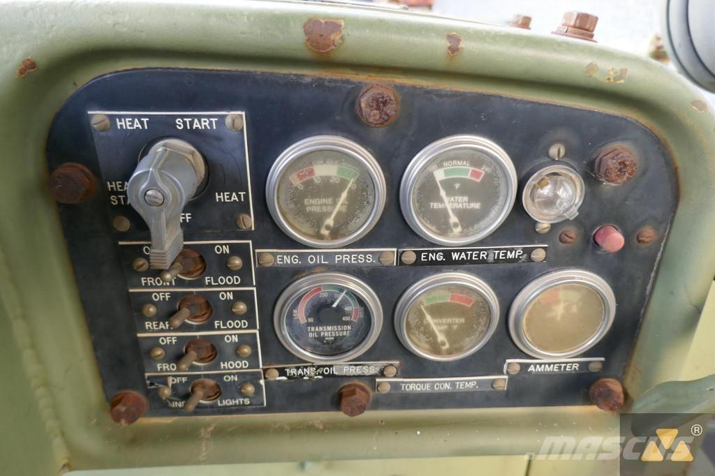 CAT D7F Ex-army lánctalpas dózerek