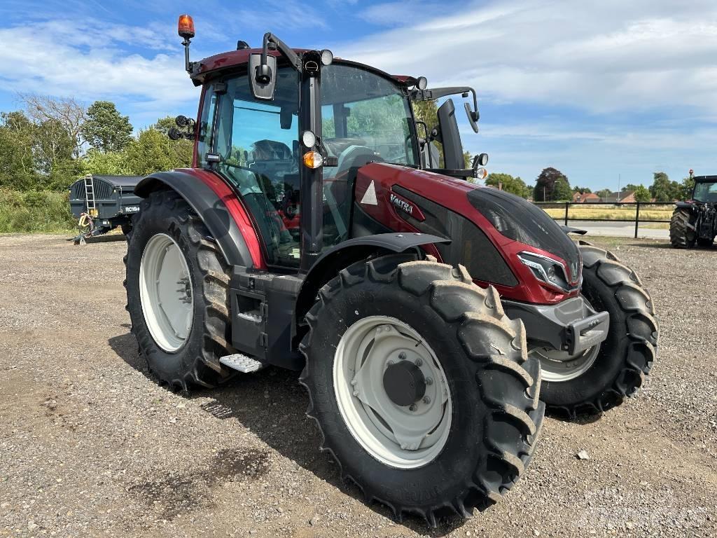 Valtra G 115 Active Traktorok
