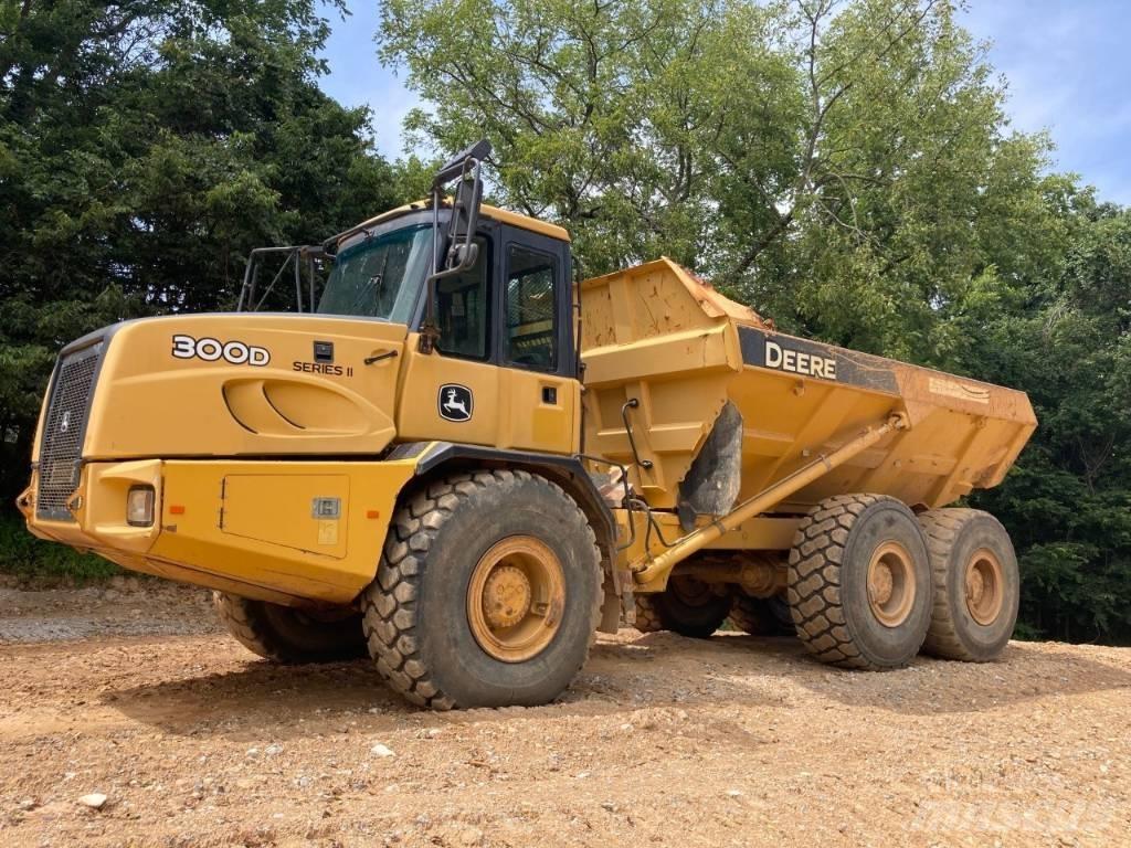 John Deere 300 D Csuklósdömperek