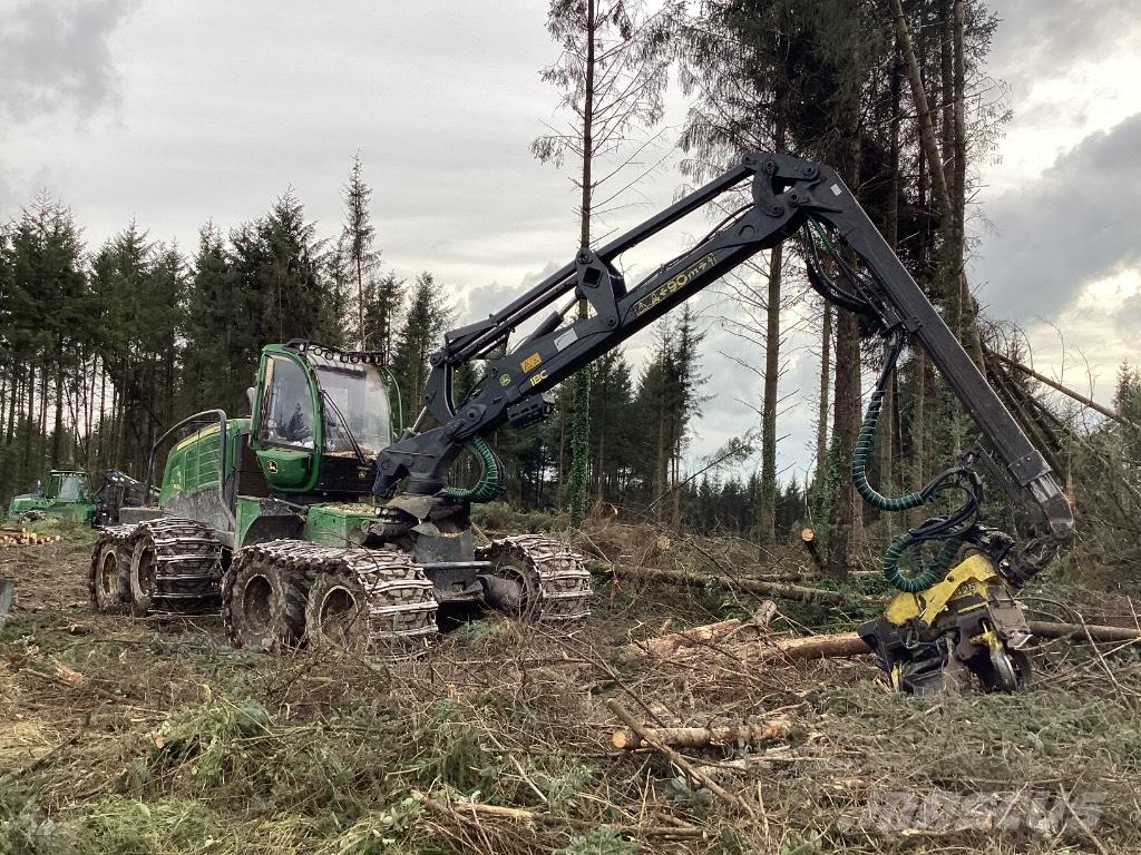 John Deere 1270G Betakarítók