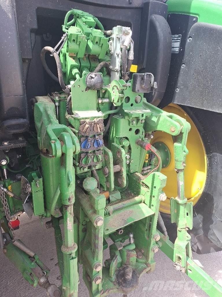 John Deere 6110R Traktorok