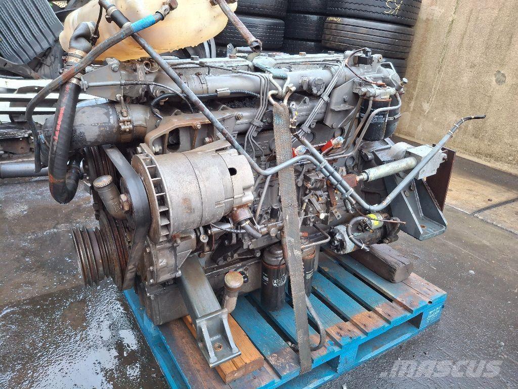 DAF RS180M (75CF) Motorok