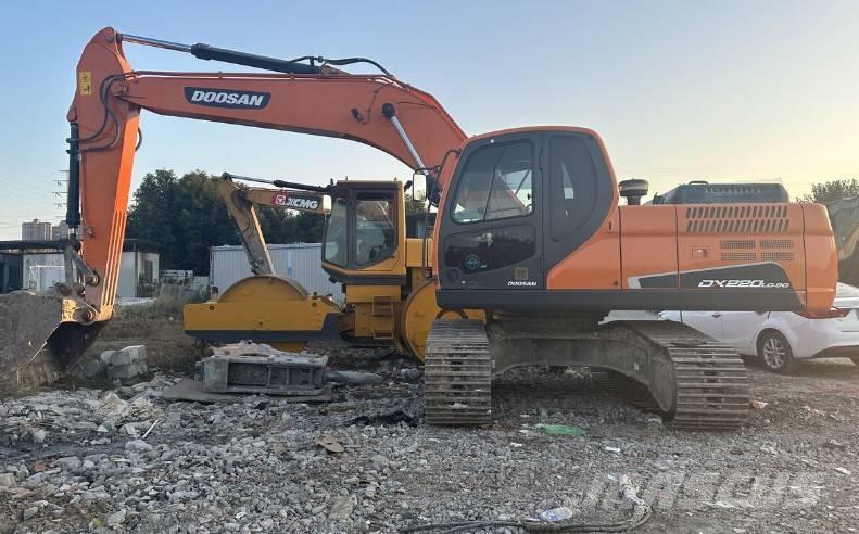 Doosan DX220 Lánctalpas kotrók