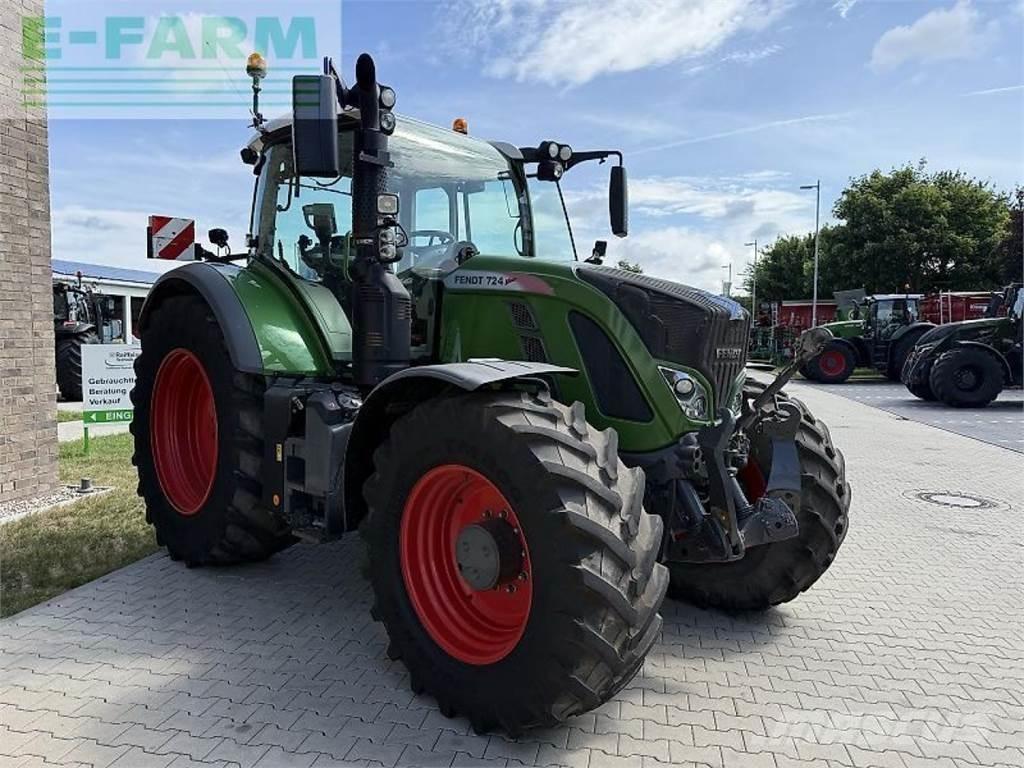 Fendt 724 vario s4 Traktorok