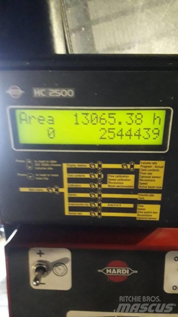 Hardi TR 2000 Vontatott trágyaszórók