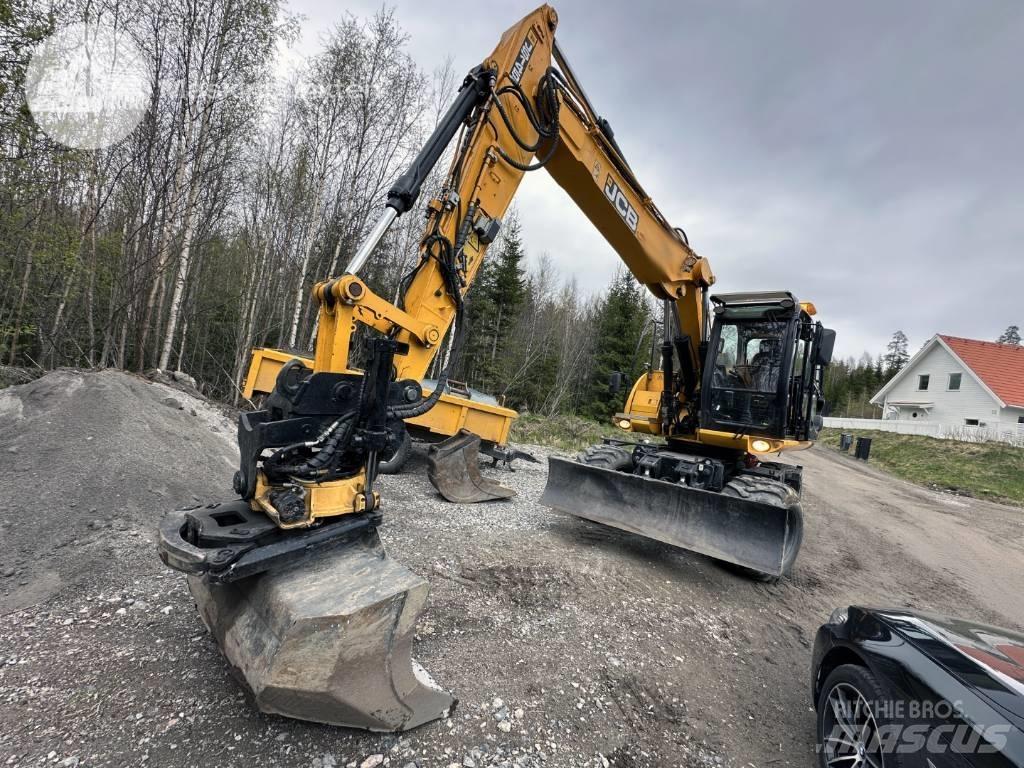 JCB JS 145 W Gumikerekes kotrók