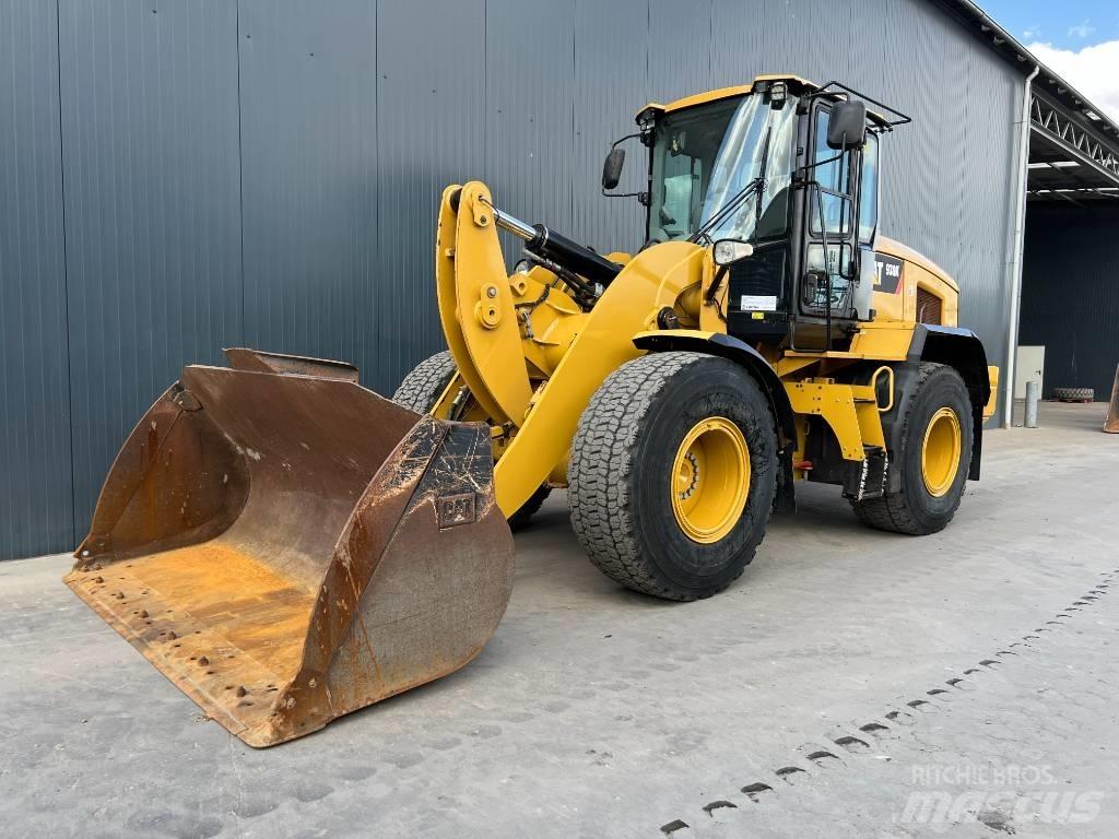CAT 930K Gumikerekes homlokrakodók