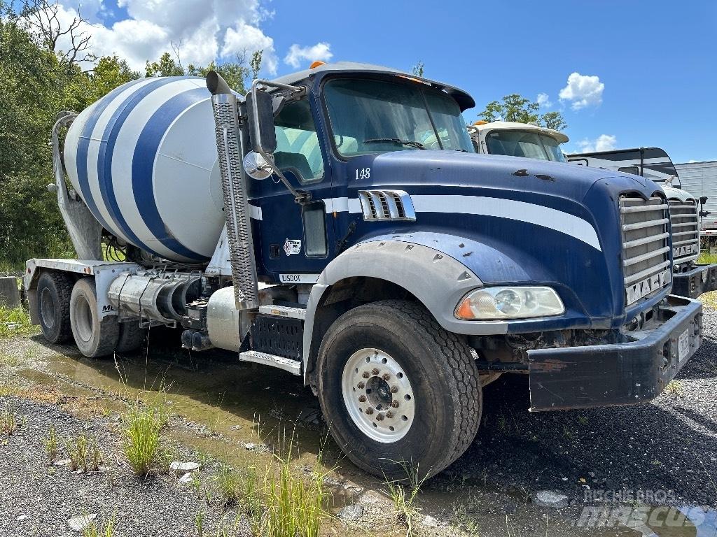 Mack GU 800 Egyéb