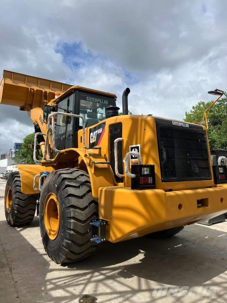 CAT 966 H Gumikerekes homlokrakodók