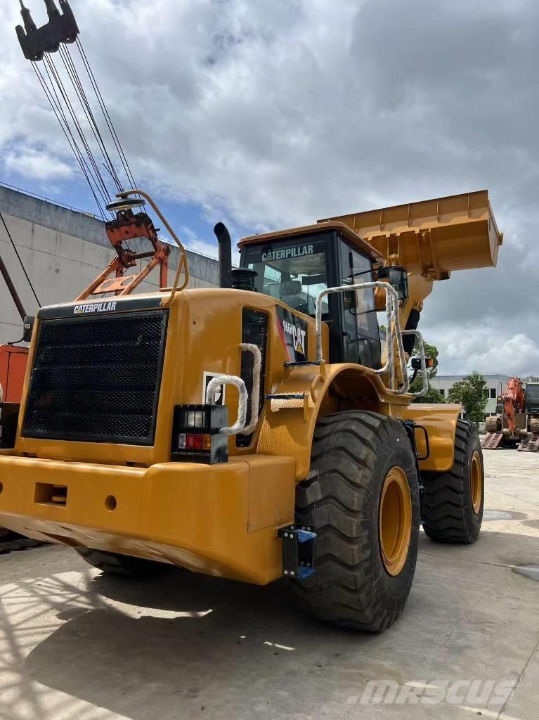 CAT 966 H Gumikerekes homlokrakodók