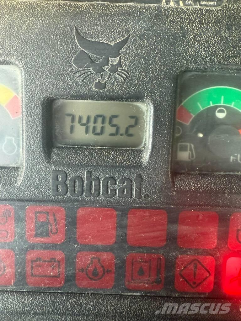 Bobcat 425 Mini kotrók < 7t