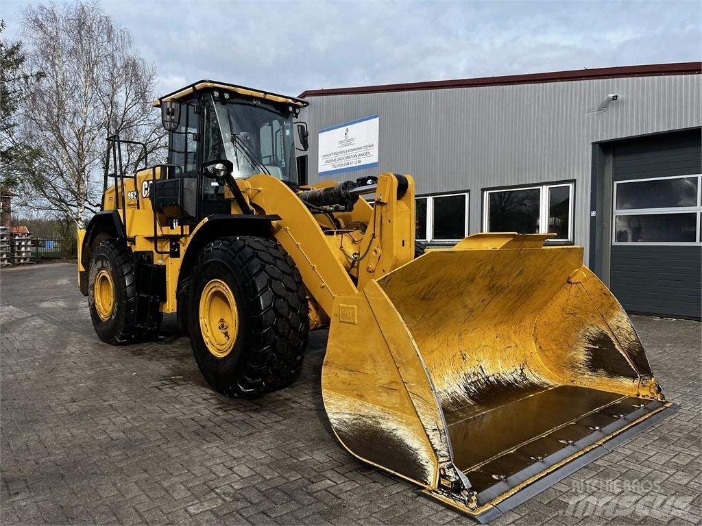 CAT 962 Gumikerekes homlokrakodók