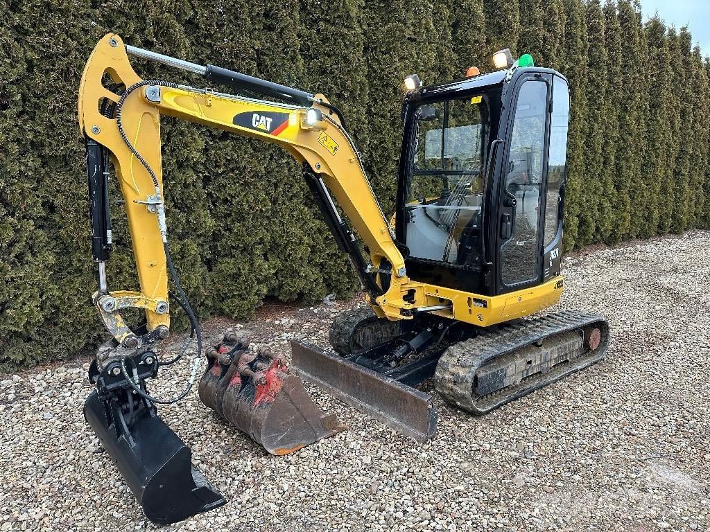 CAT 302.7 D CR Mini kotrók < 7t