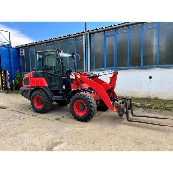 Kubota R082 Gumikerekes homlokrakodók