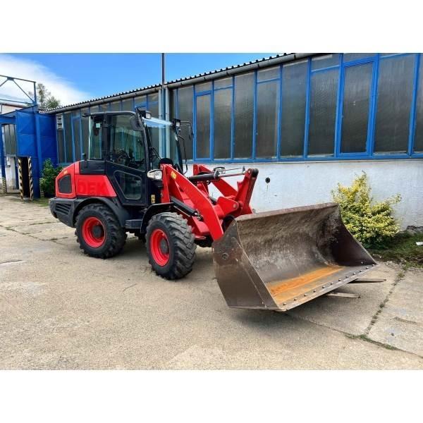 Kubota R082 Gumikerekes homlokrakodók