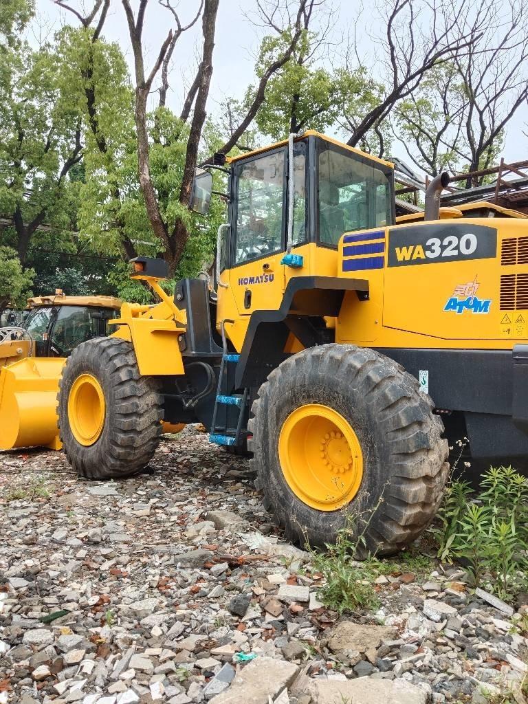 Komatsu WA 320-5 Gumikerekes homlokrakodók