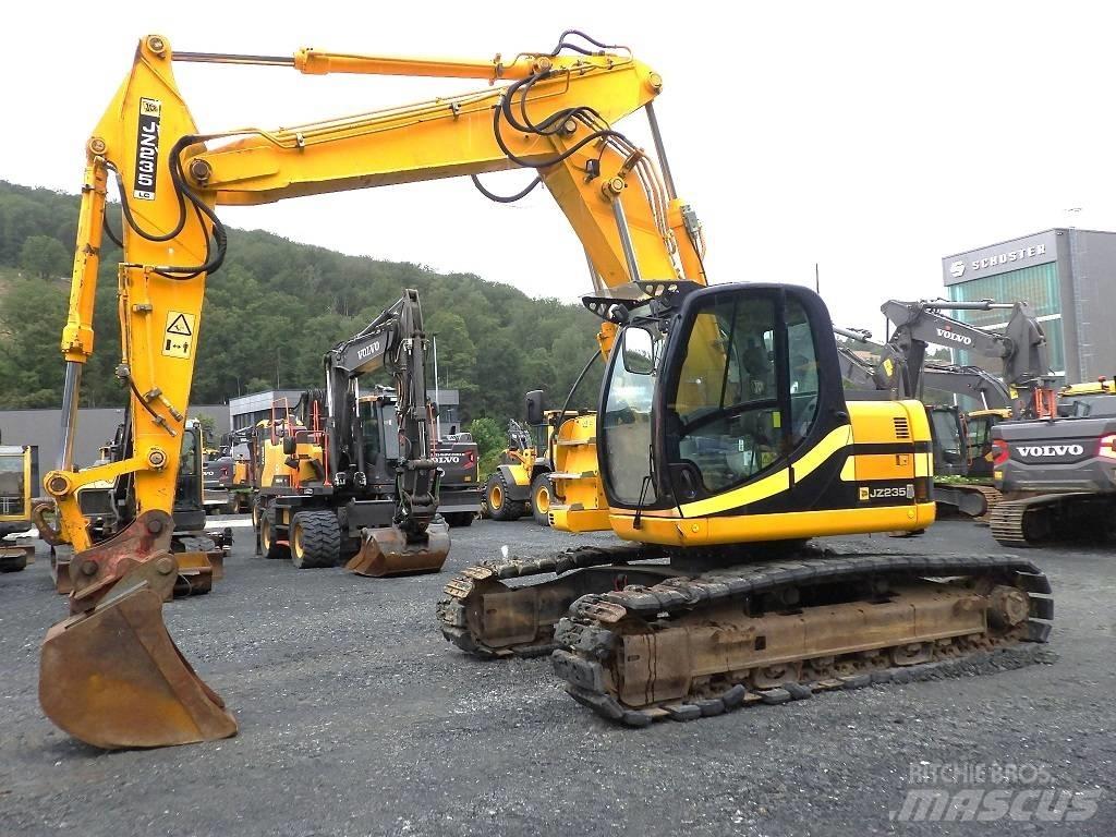 JCB JZ 235 LC Lánctalpas kotrók