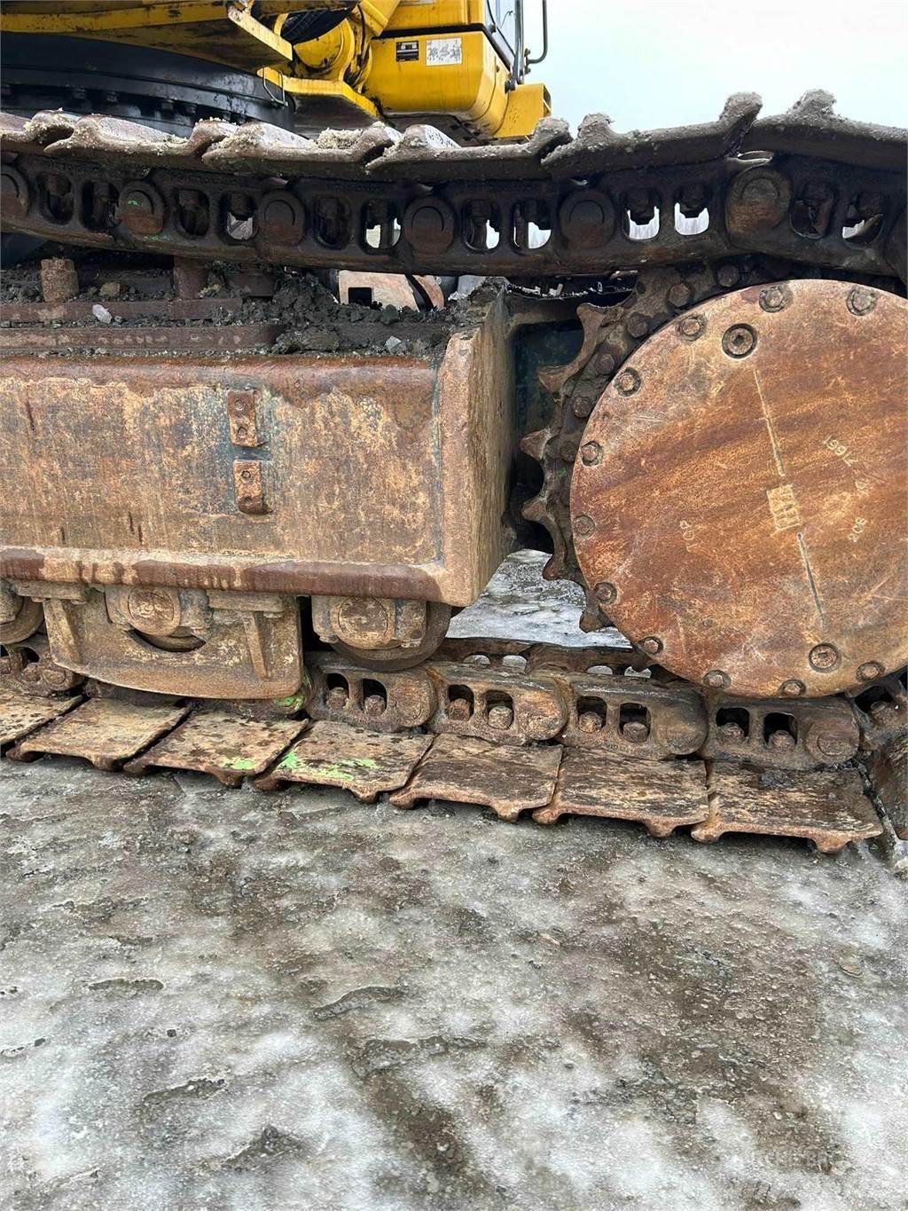 Komatsu PC490LC-11 Lánctalpas kotrók