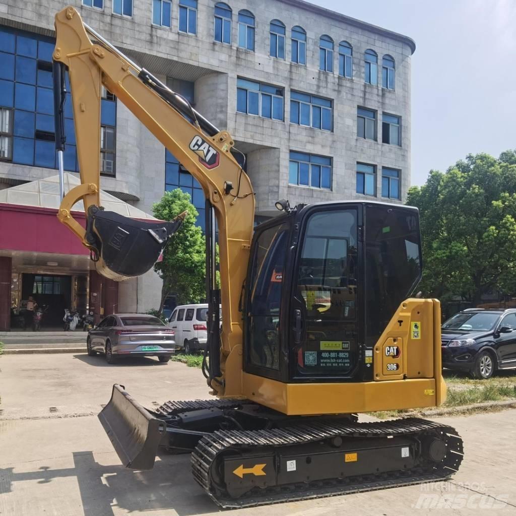 CAT 306 Mini kotrók < 7t