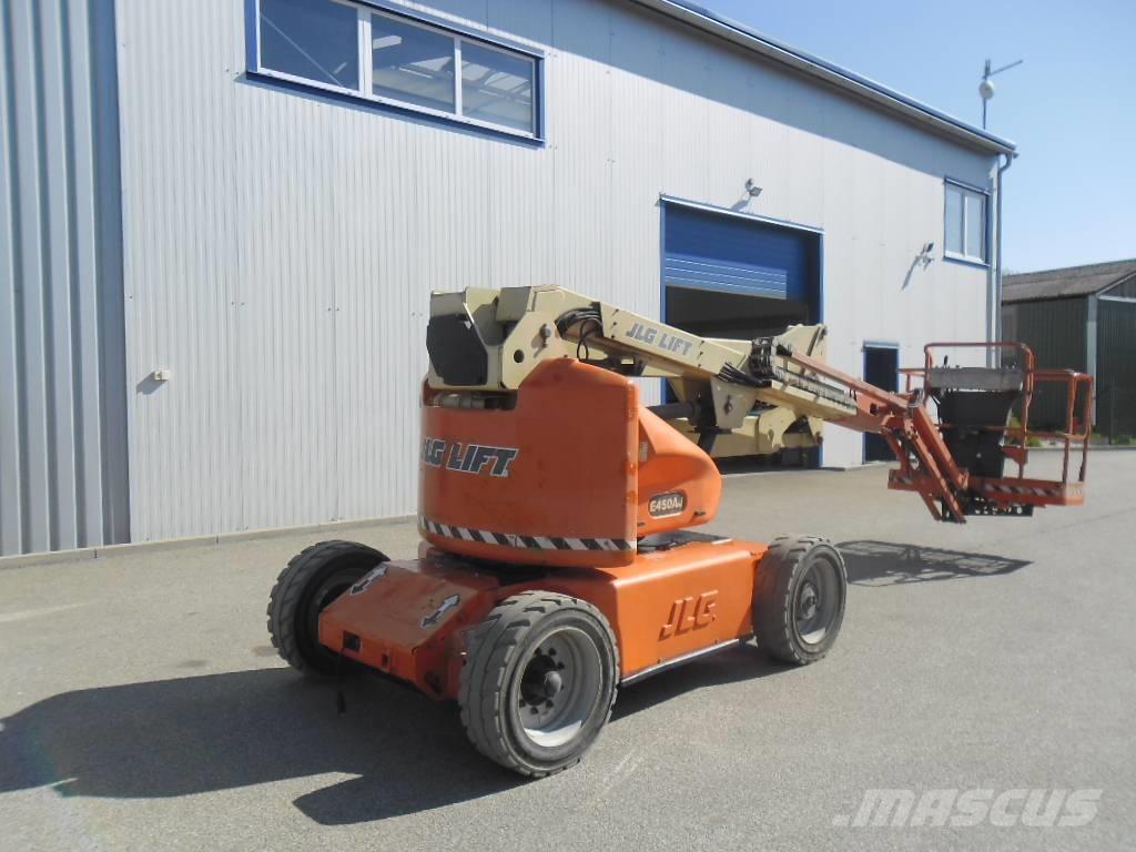 JLG E 450 AJ Karos emelők