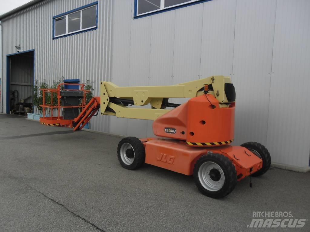 JLG E 450 AJ Karos emelők