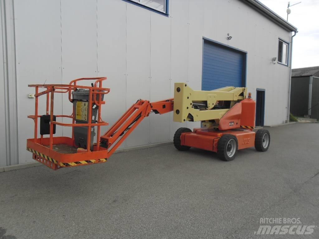 JLG E 450 AJ Karos emelők