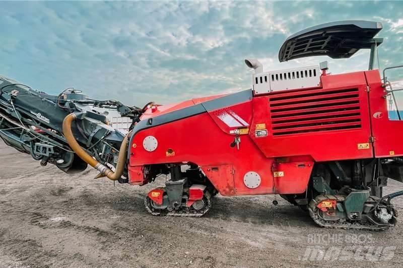 Wirtgen W100Fi Egyéb