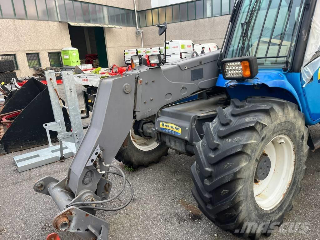 New Holland LM 430 Teleszkópos mezőgazdasági rakodók