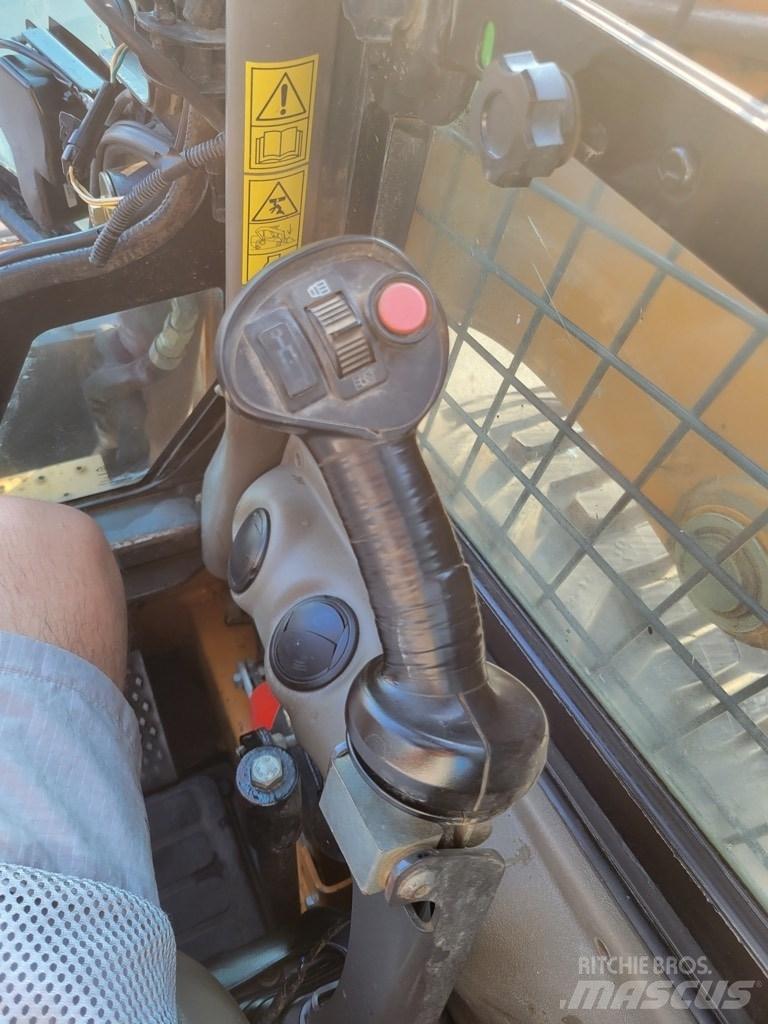 CASE SR 250 Kompaktrakodók