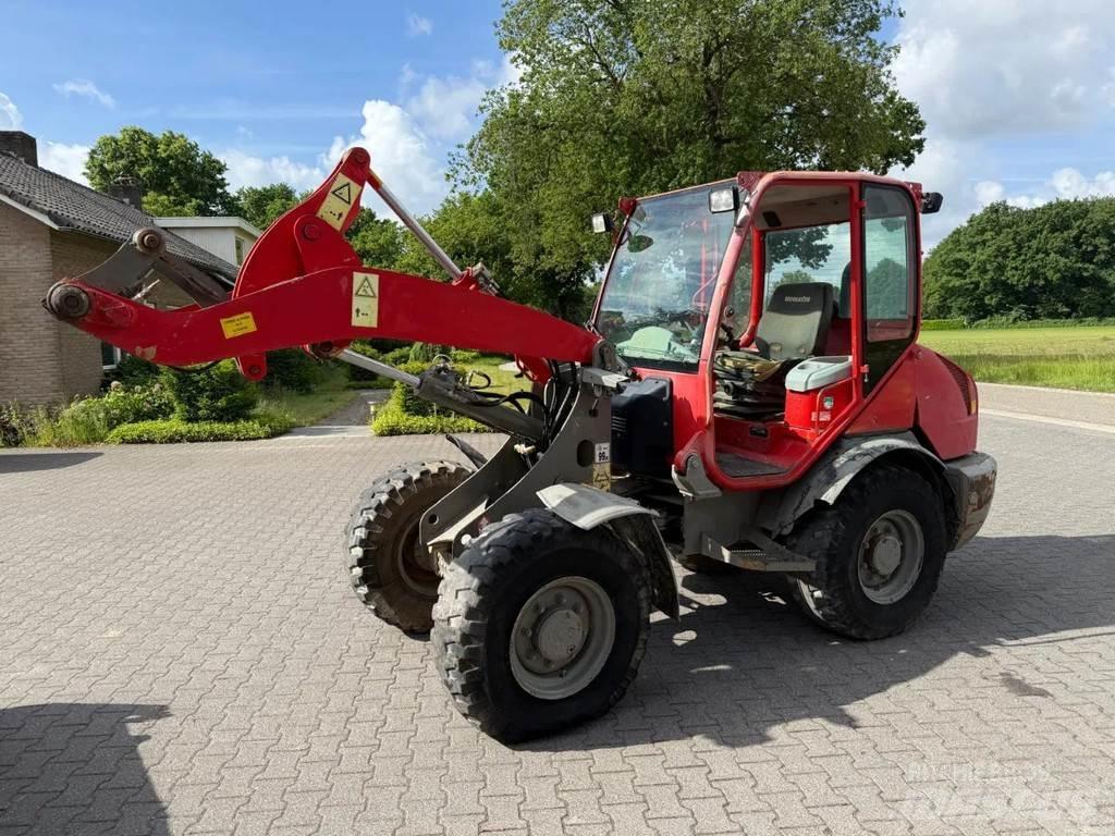Komatsu WA70-5 Gumikerekes homlokrakodók