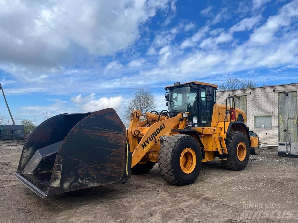 Hyundai HL 960 Gumikerekes homlokrakodók