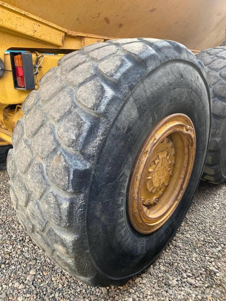CAT 725 Csuklósdömperek