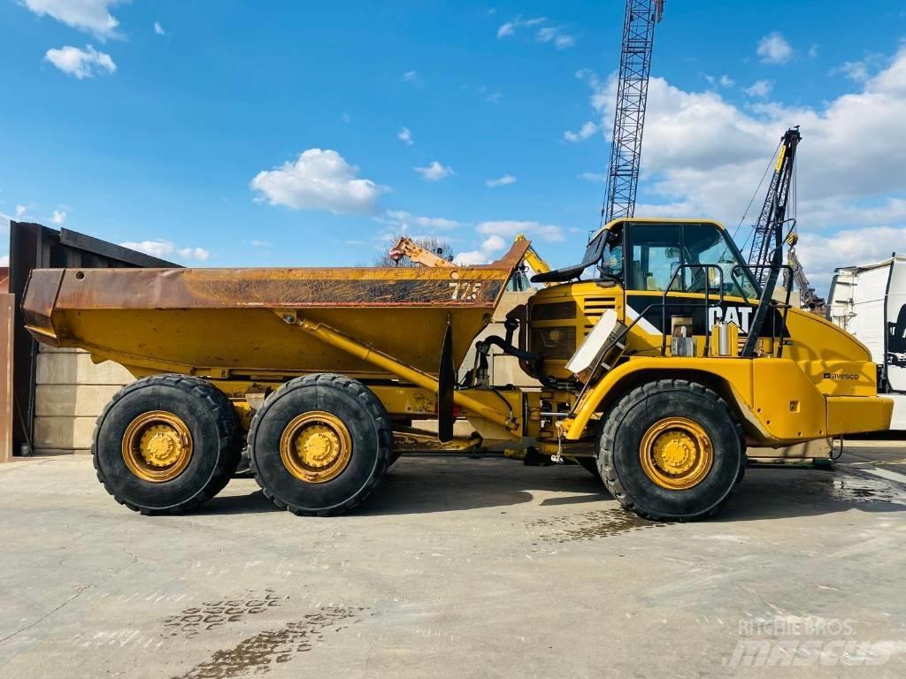 CAT 725 Csuklósdömperek