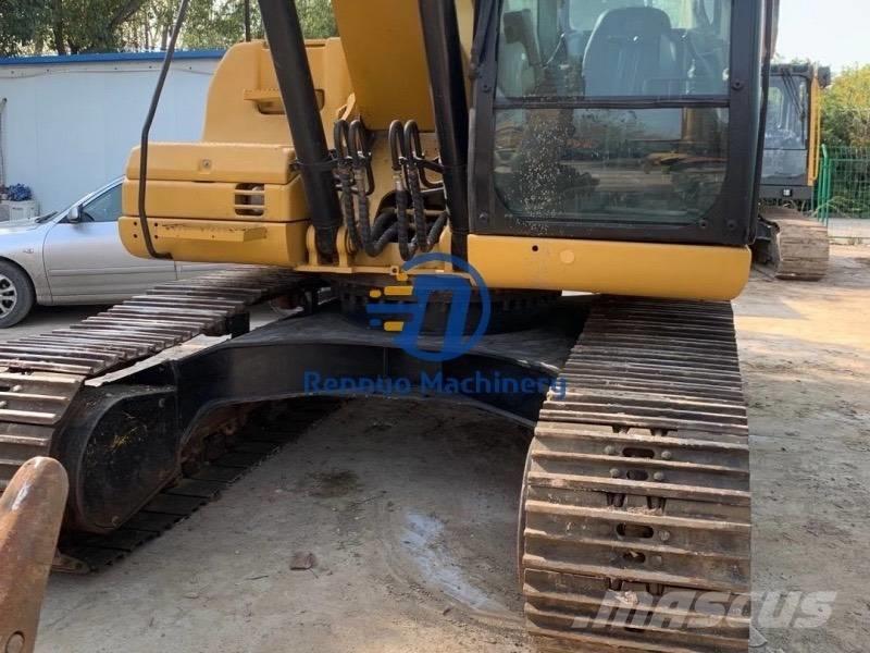 CAT 320 D Közepes (midi) kotrók 7 t - 12 t