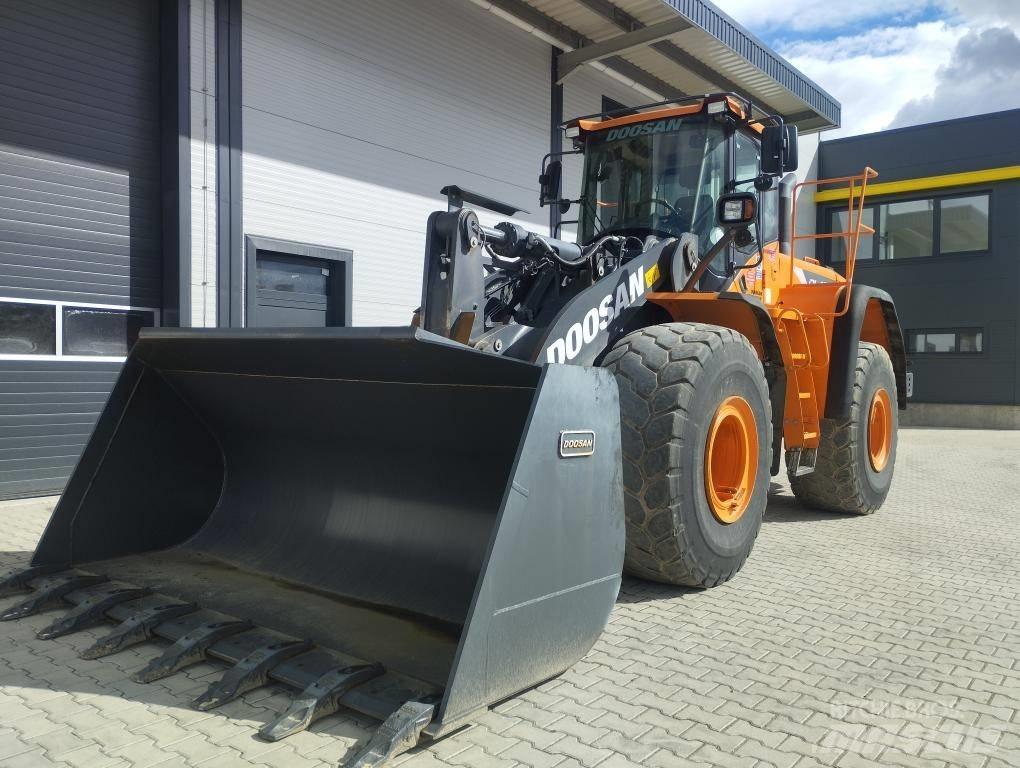 Doosan DL 420-5 Gumikerekes homlokrakodók