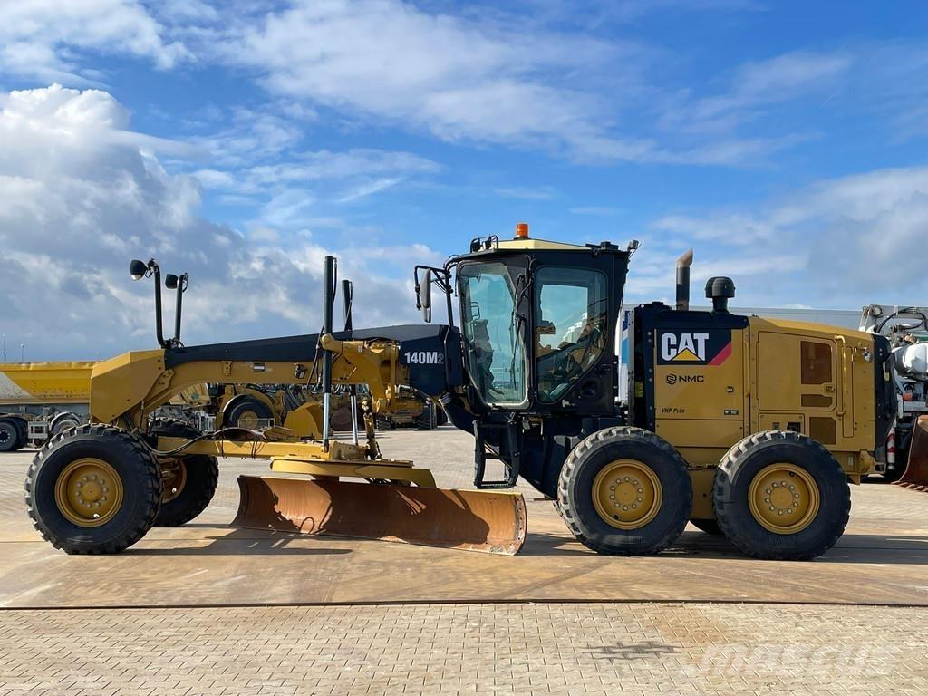 CAT 140M2 Gréderek